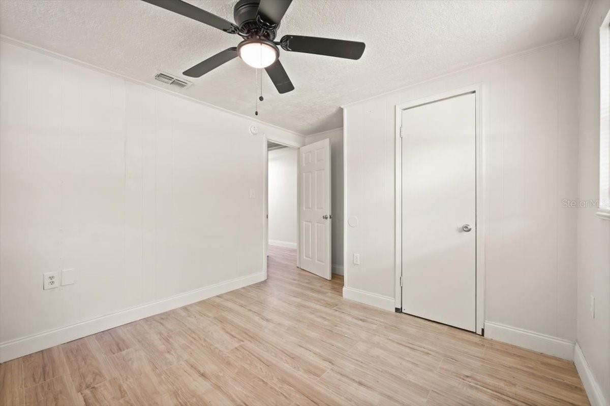 LINCOLN VILLAS - Residential