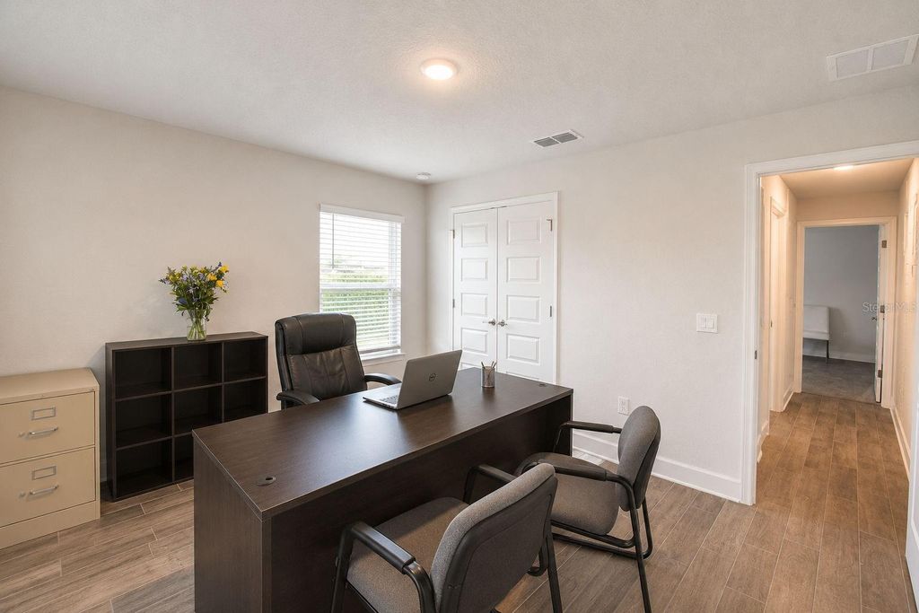 Photo of 836 Vienna Drive, Winter Haven, FL 33884 (MLS # L4962097)