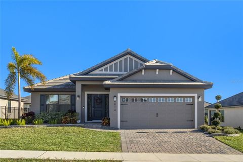 A home in AUBURNDALE