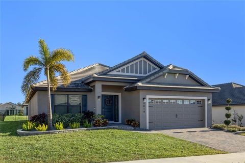 A home in AUBURNDALE