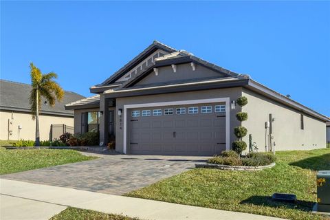 A home in AUBURNDALE