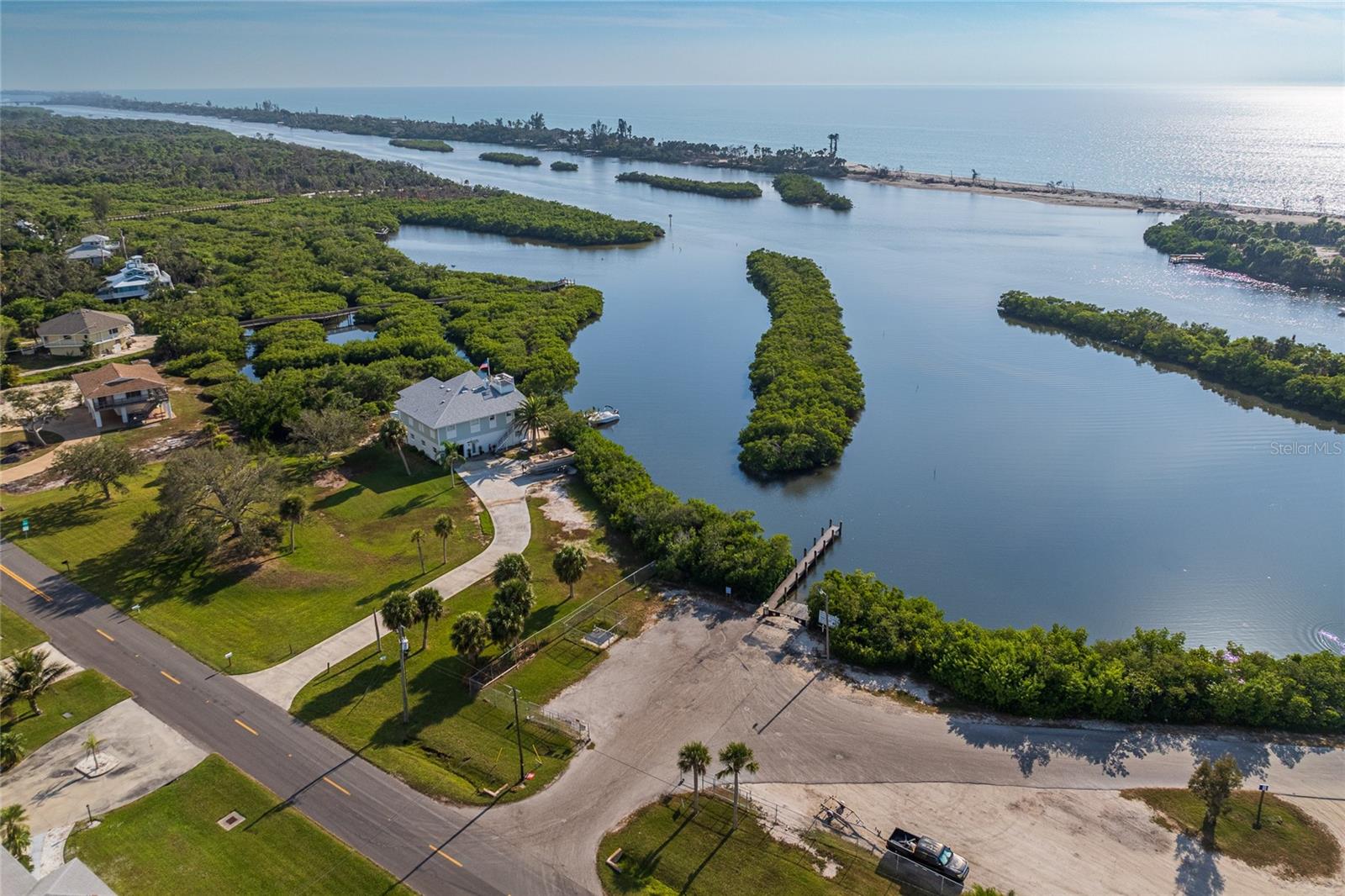 SOUTH VENICE - Residential