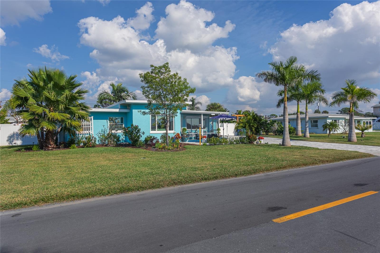 SOUTH VENICE - Residential