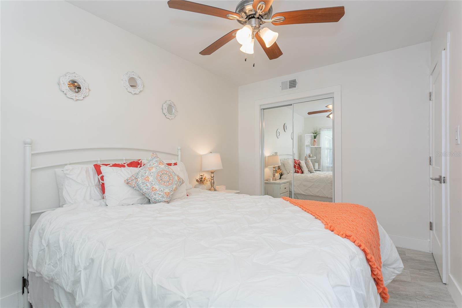 SOUTH VENICE - Residential