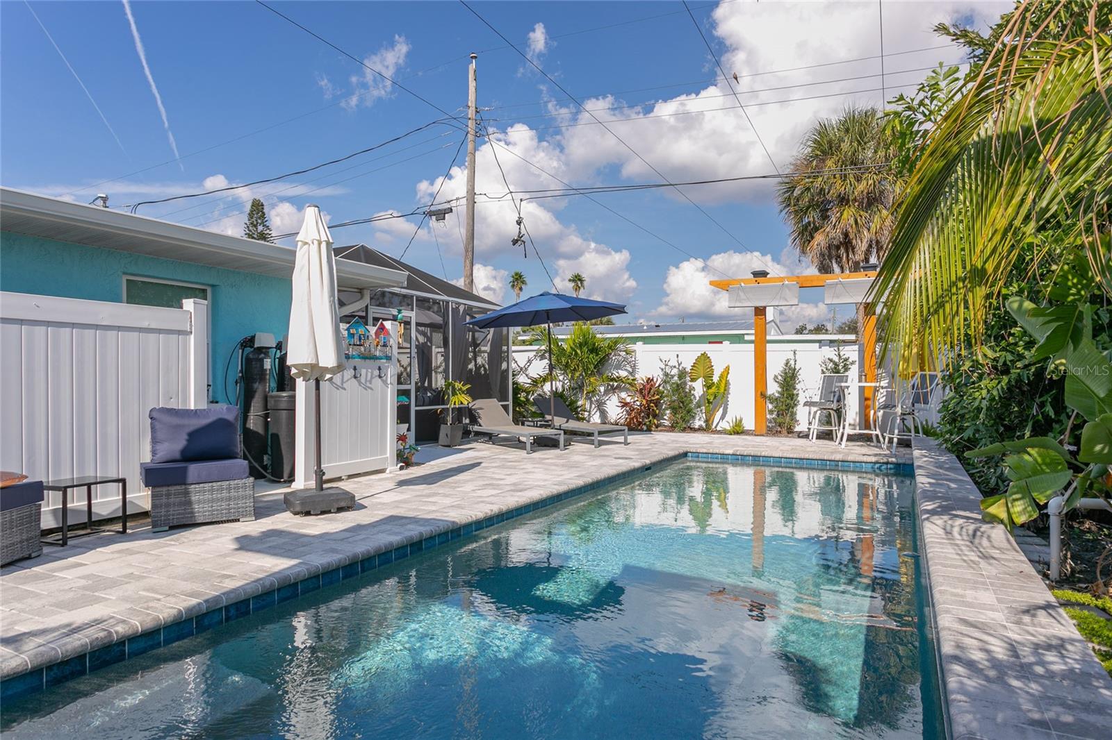 SOUTH VENICE - Residential