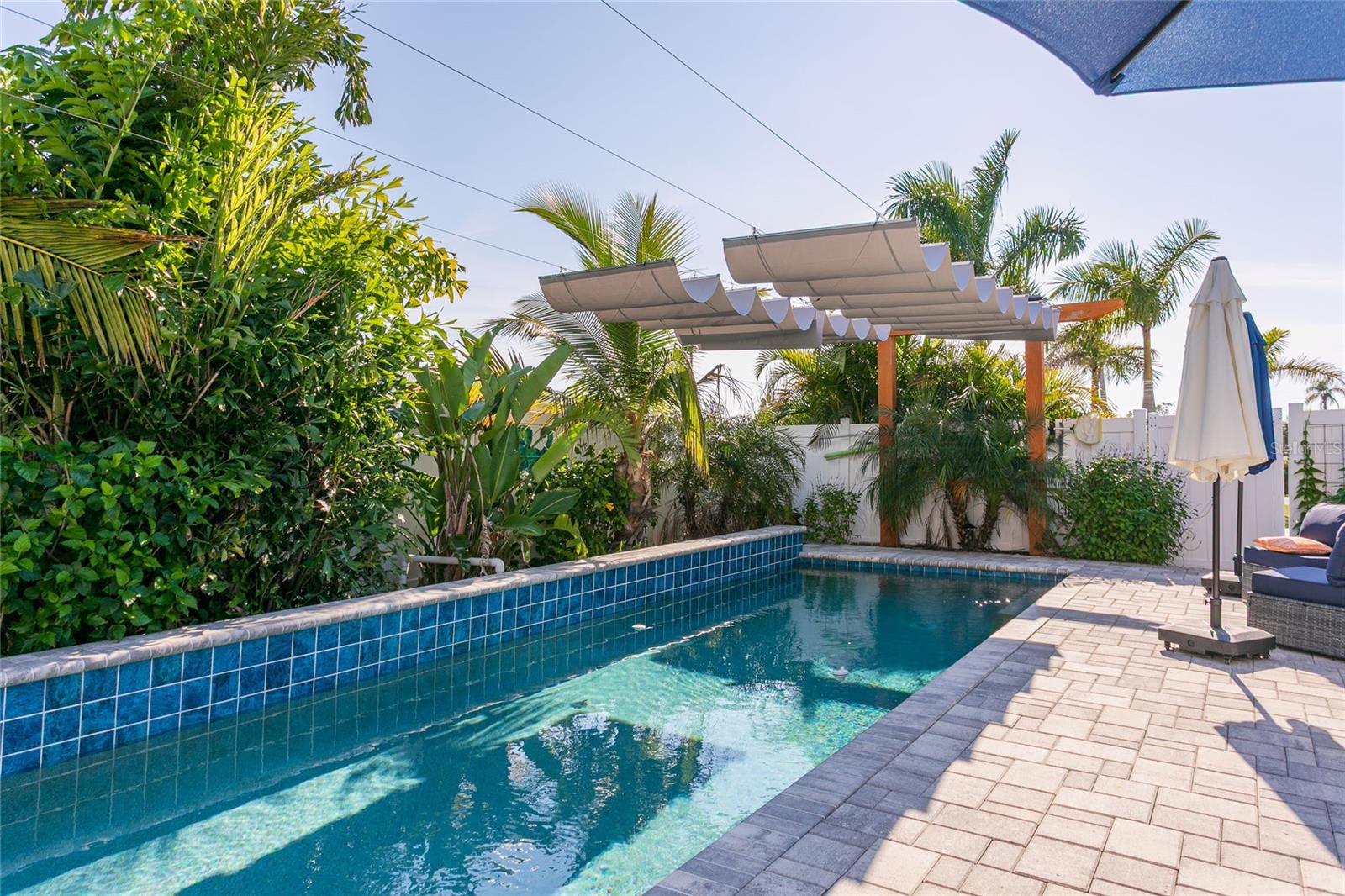 SOUTH VENICE - Residential