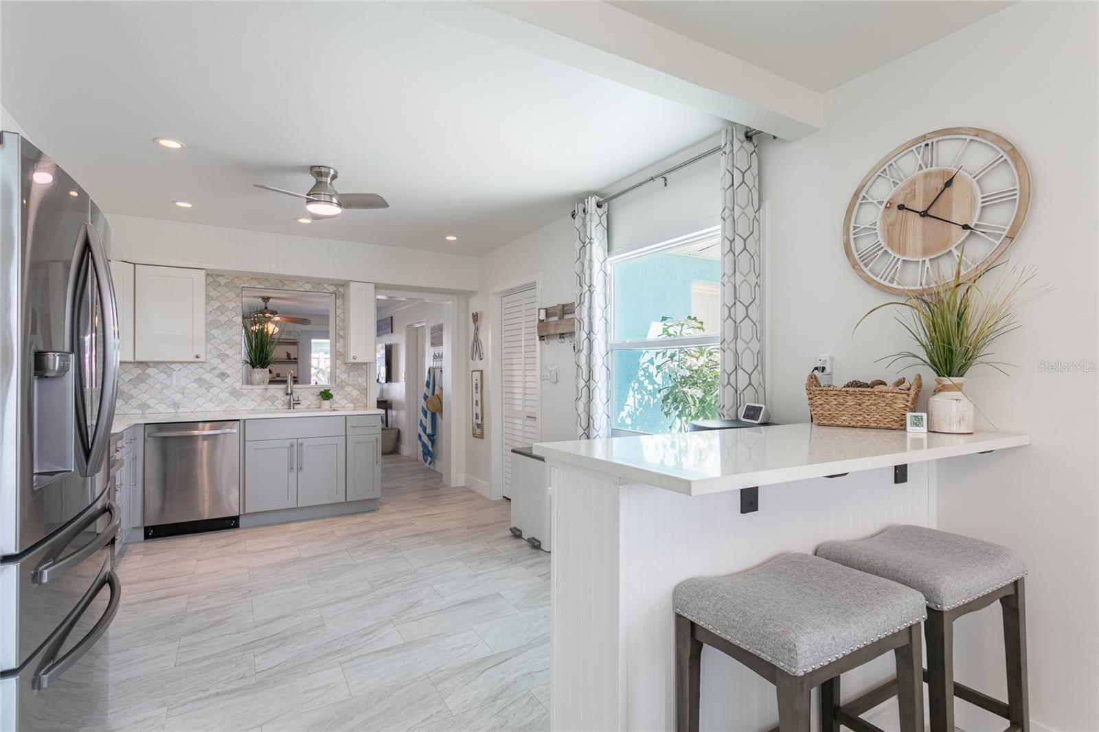 SOUTH VENICE - Residential