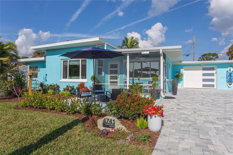 Photo of 4741 Lemon Bay Drive, Venice, FL 34293 (MLS # N6141696)