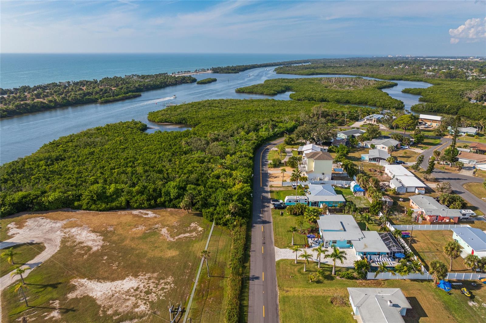 SOUTH VENICE - Residential