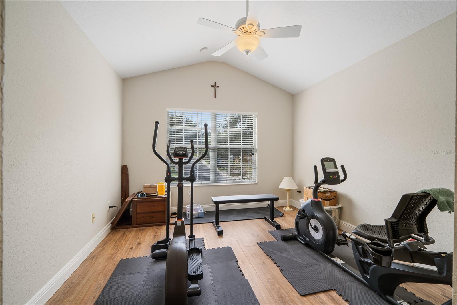 REGENCY OAKS UNIT THREE - Residential