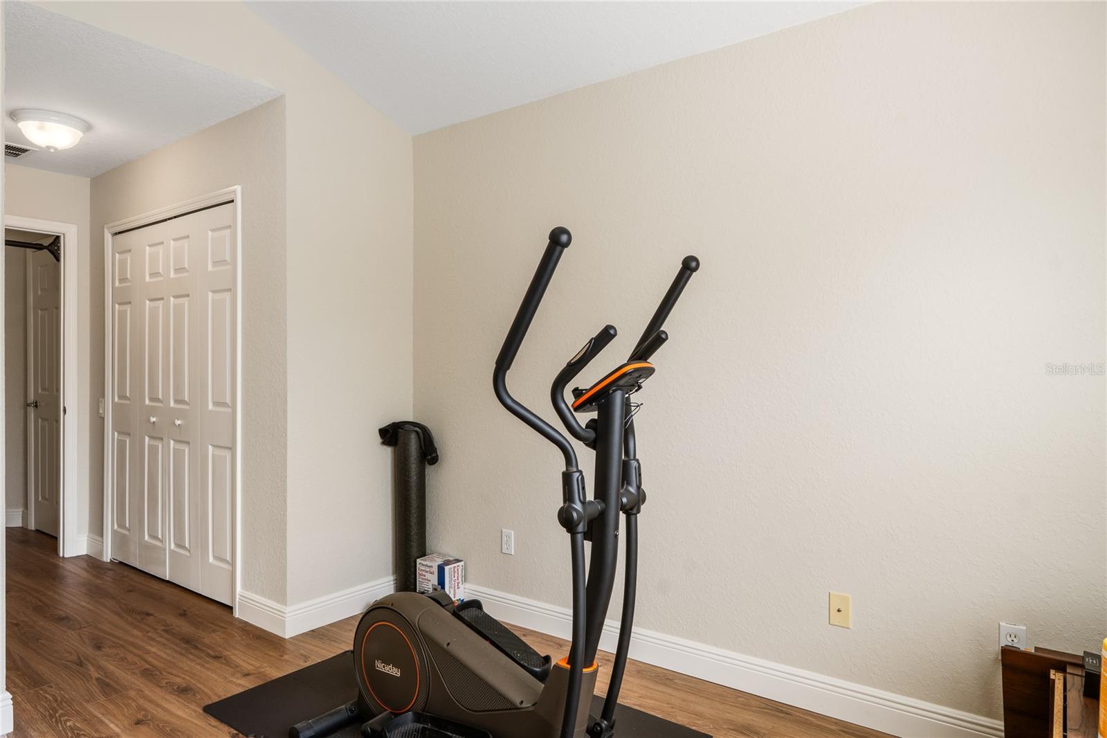 REGENCY OAKS UNIT THREE - Residential