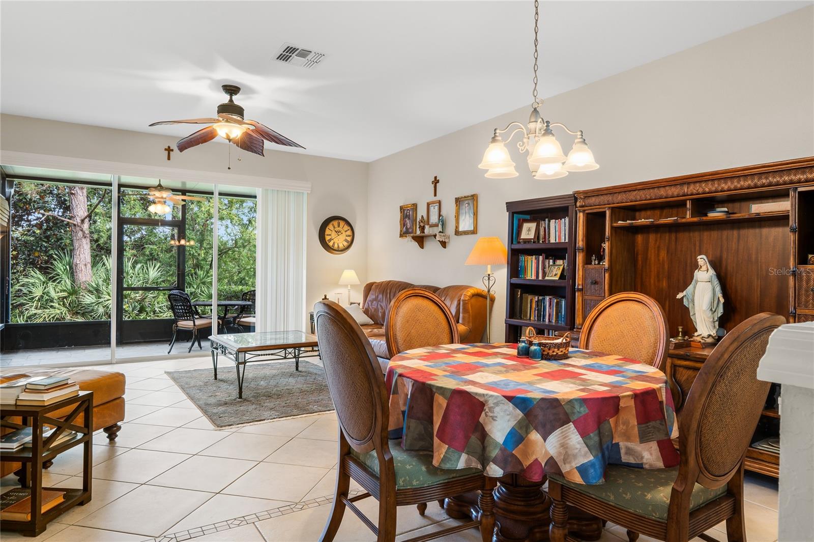 REGENCY OAKS UNIT THREE - Residential