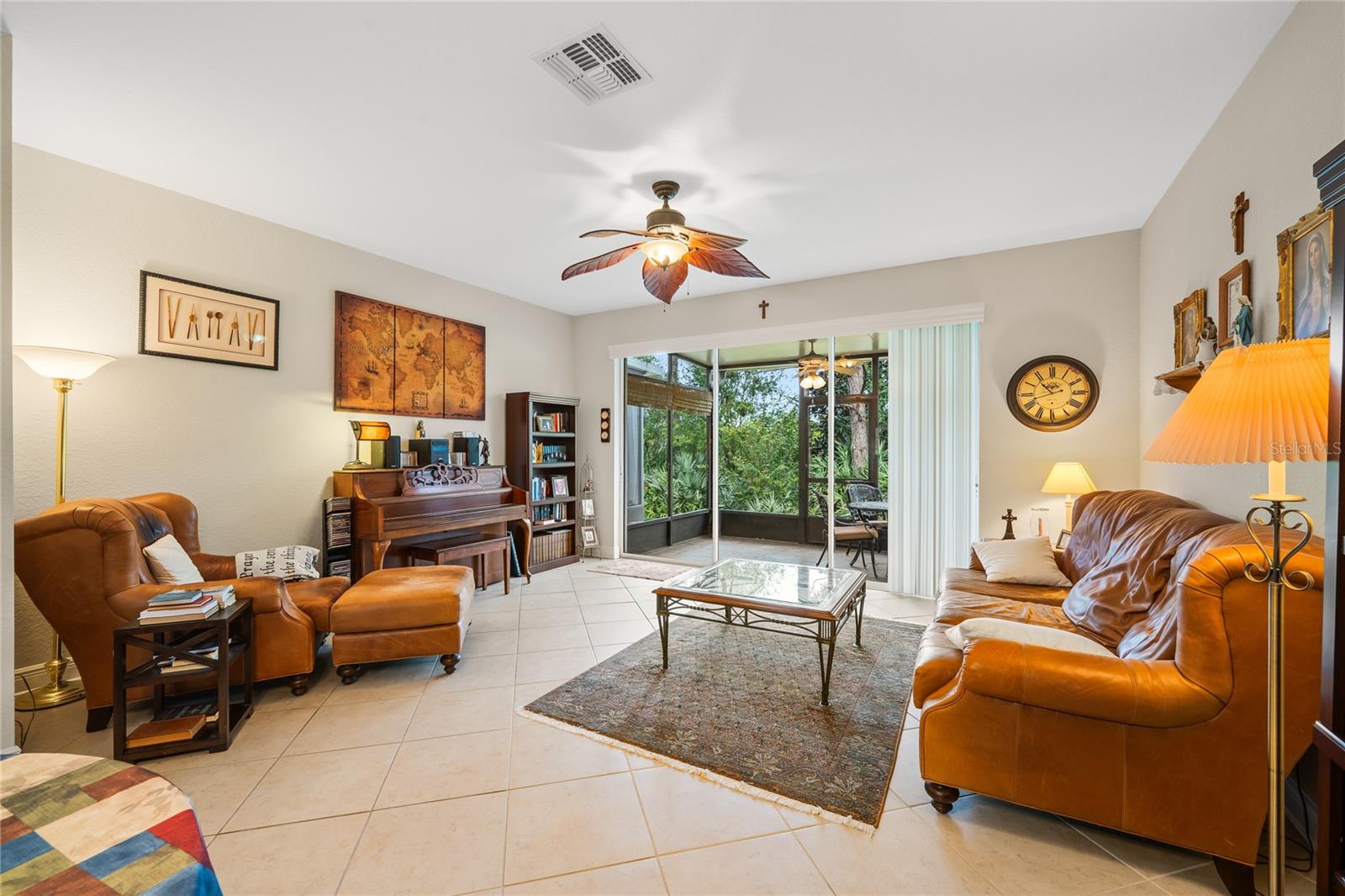 REGENCY OAKS UNIT THREE - Residential