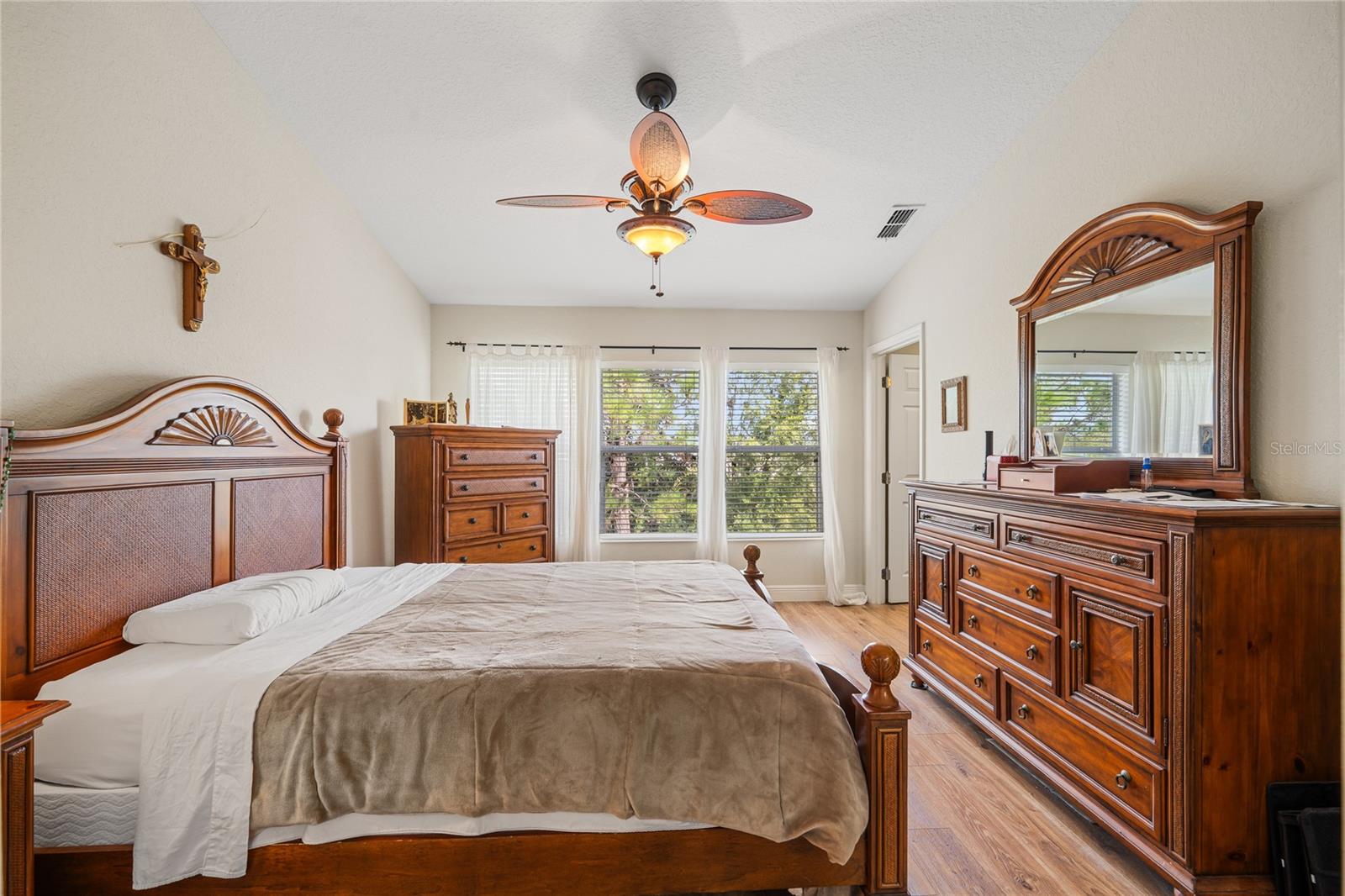 REGENCY OAKS UNIT THREE - Residential