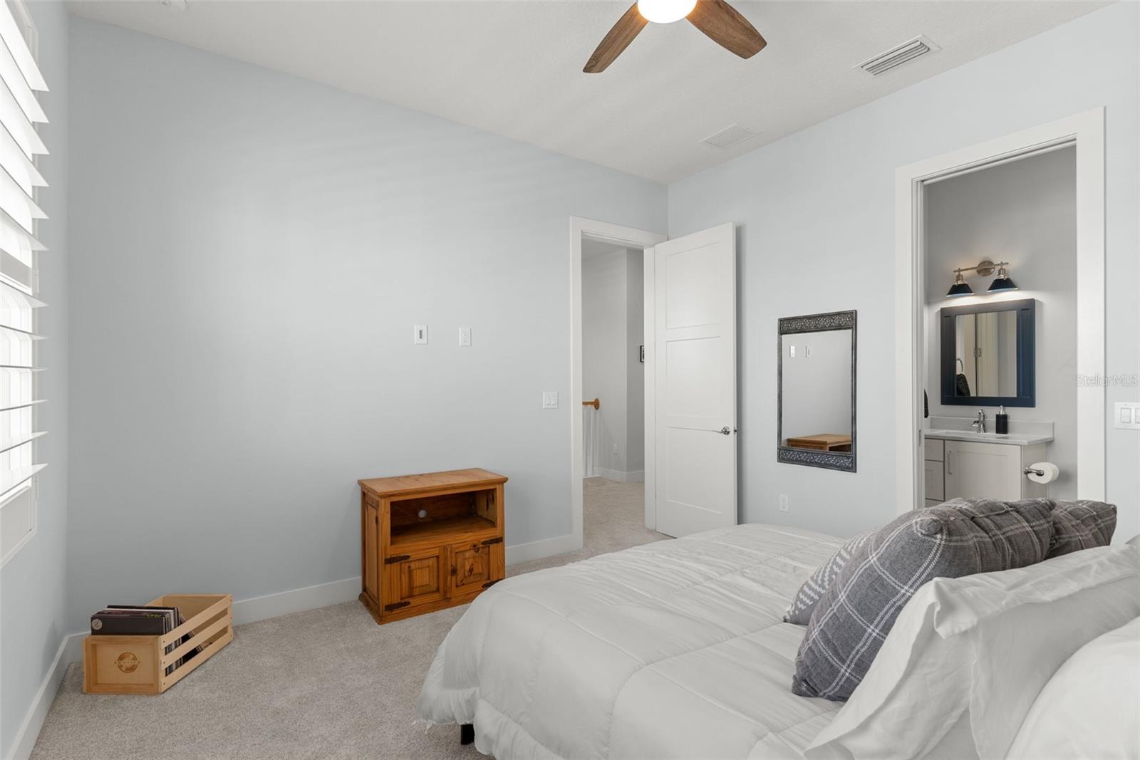 MIRABAY PH 2A-3 - Residential