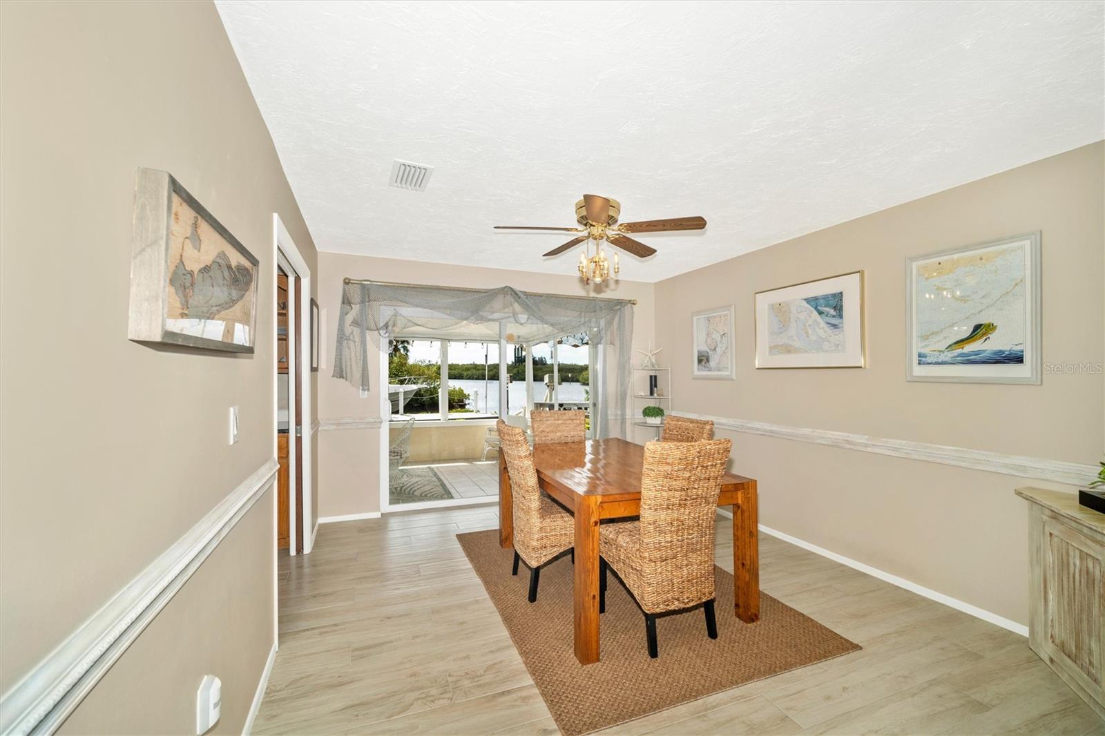 MAGNOLIA MANOR RIVER SEC - Residential