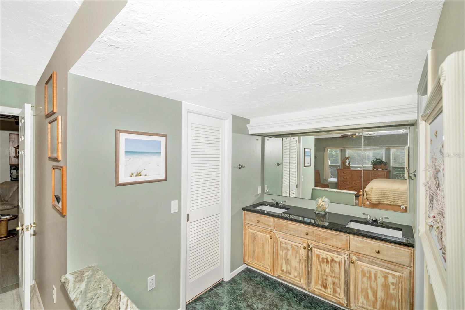 MAGNOLIA MANOR RIVER SEC - Residential