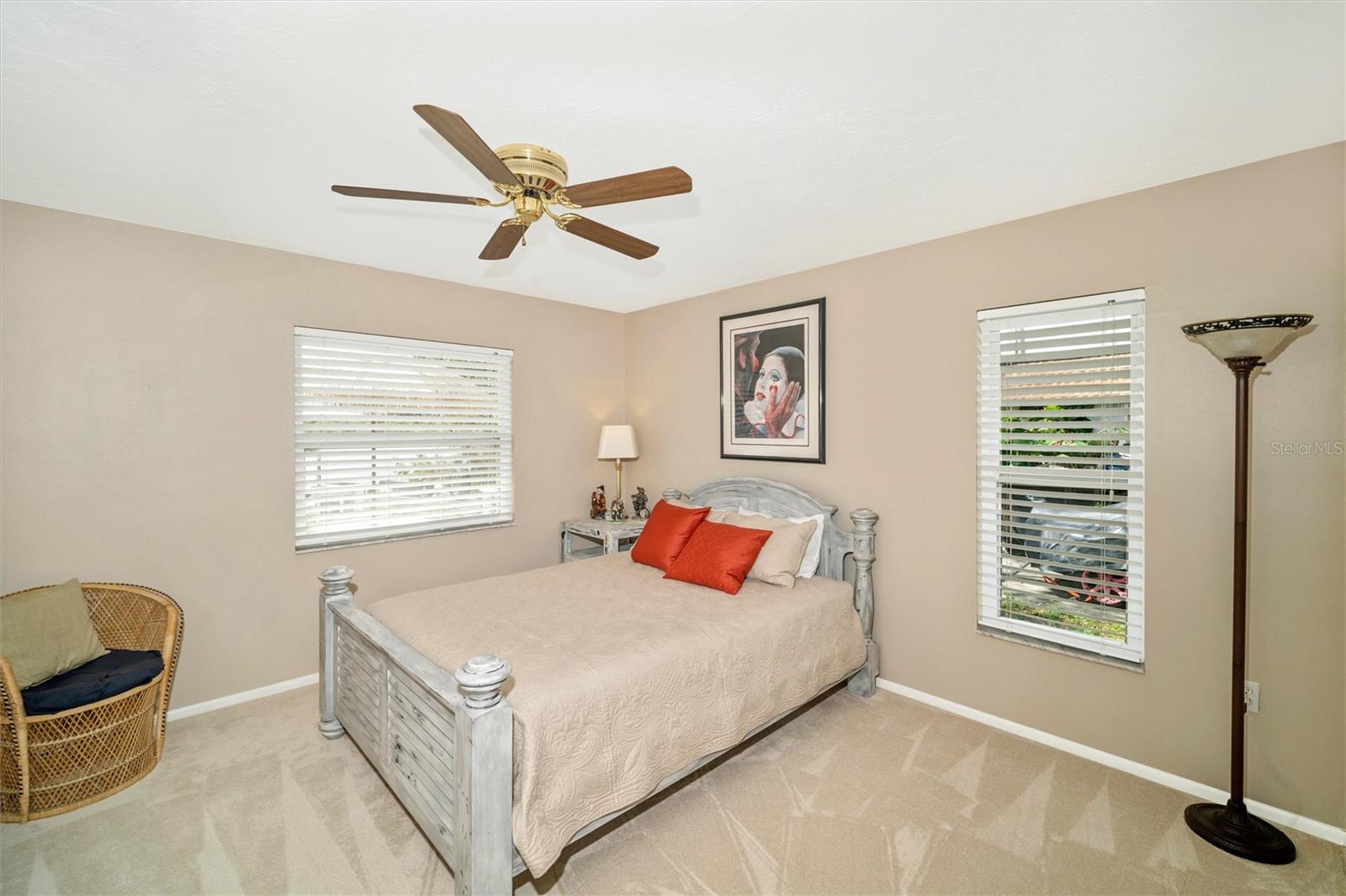 MAGNOLIA MANOR RIVER SEC - Residential