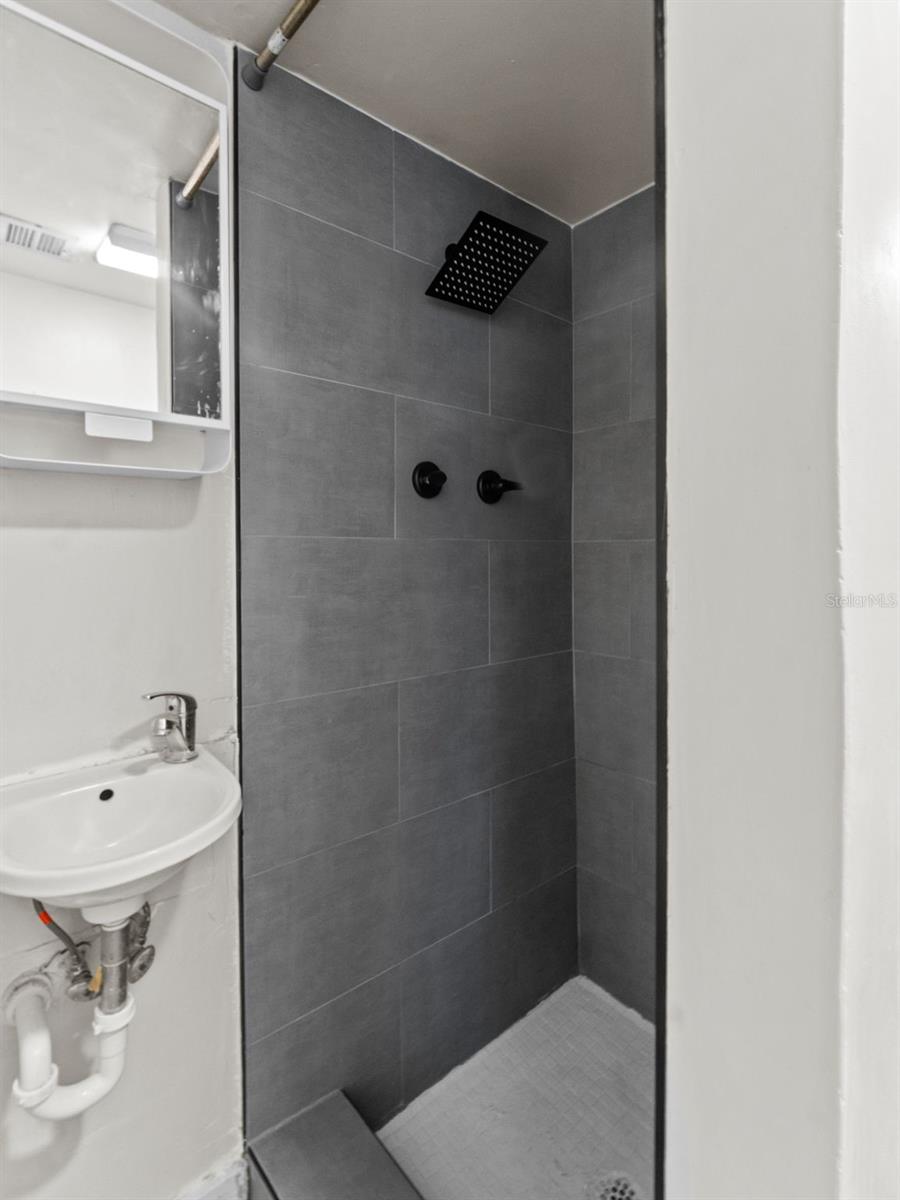 BENJAMINS ADD TO WEST TA - Residential