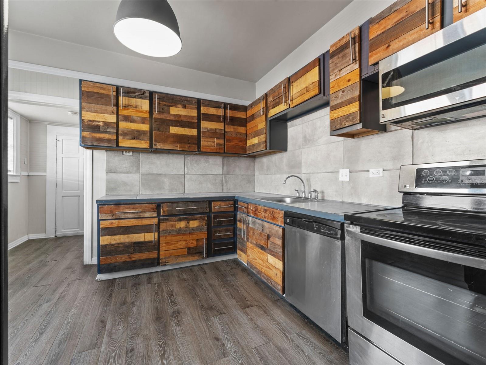 BENJAMINS ADD TO WEST TA - Residential