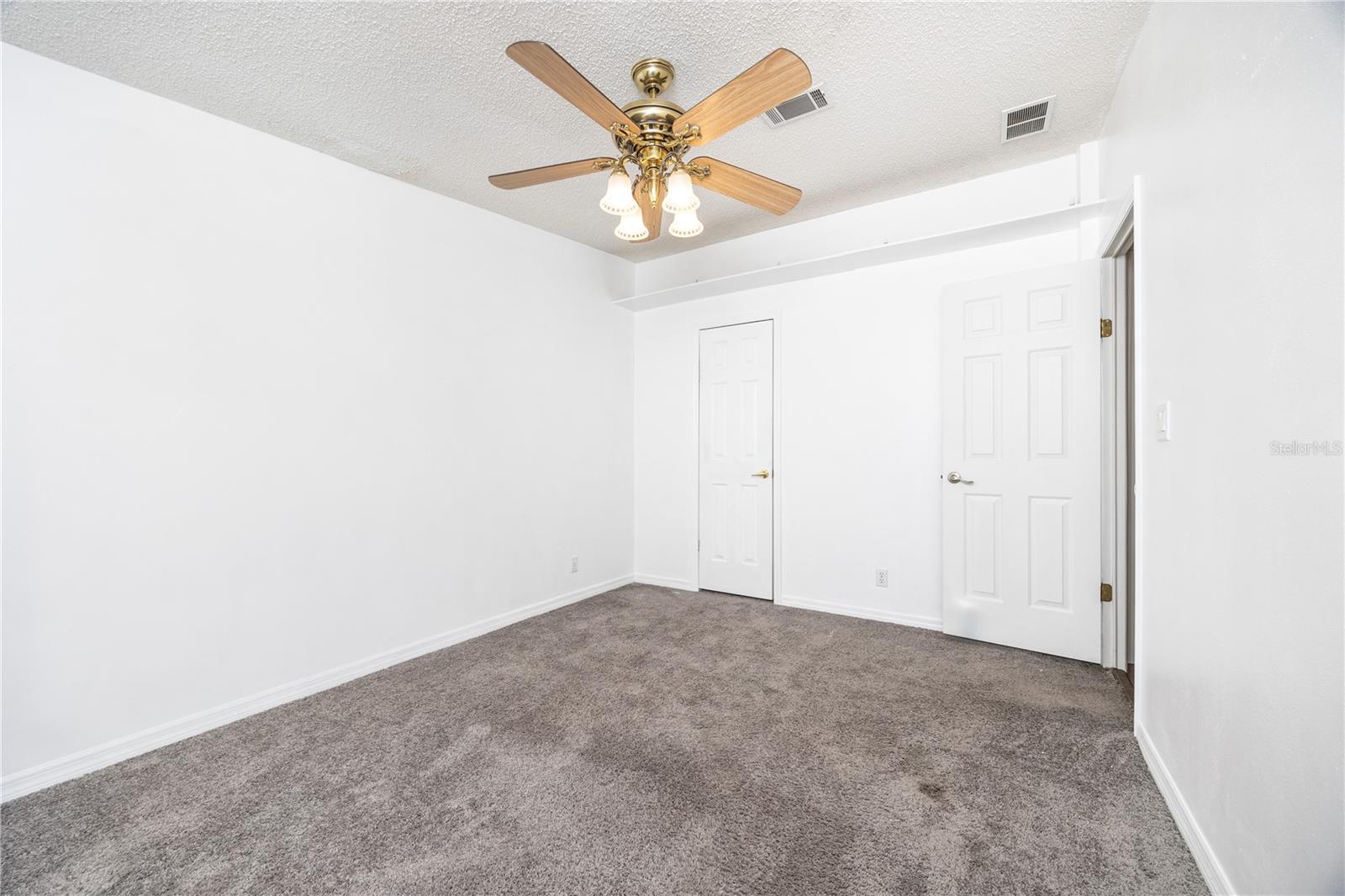 GRAVELY WOODS - Residential