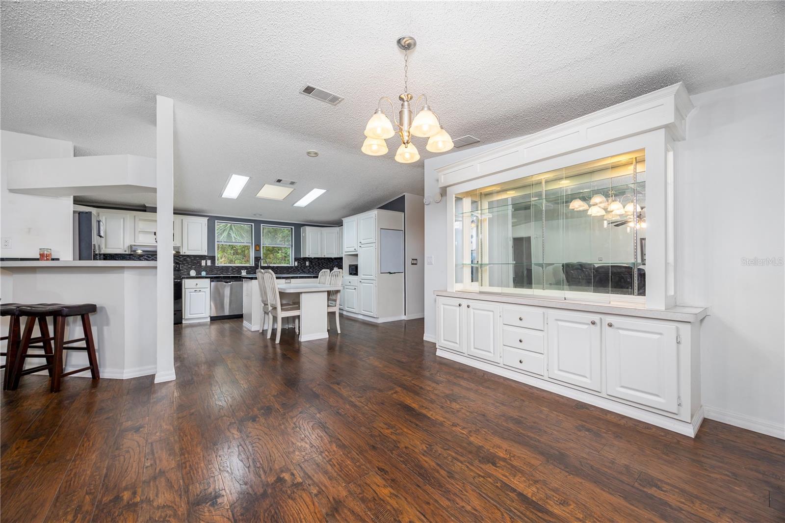 GRAVELY WOODS - Residential