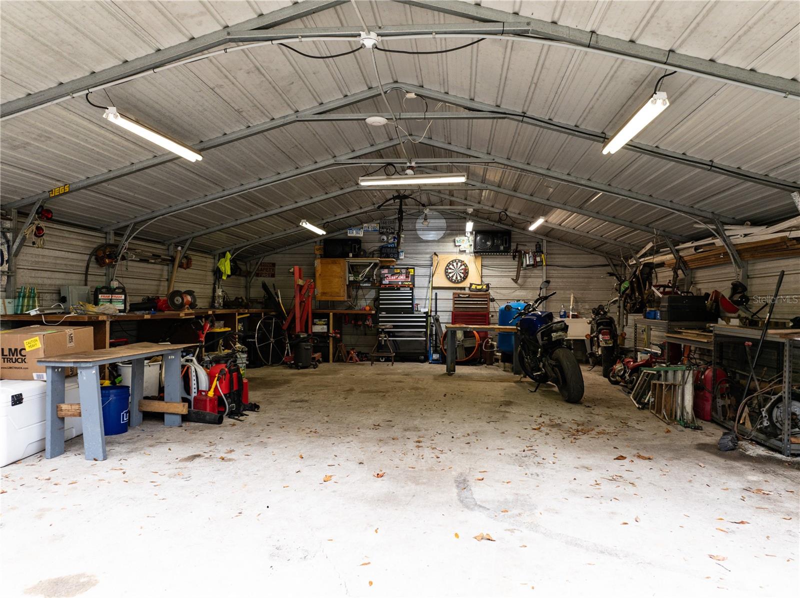 GRAVELY WOODS - Residential