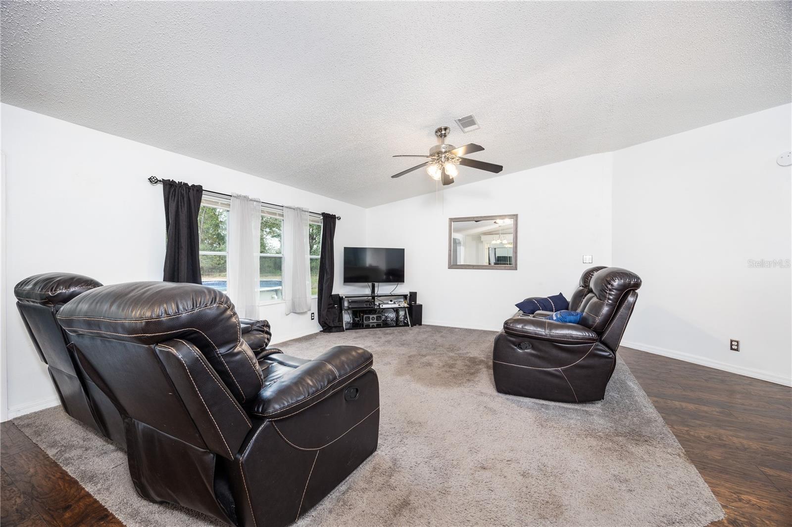 GRAVELY WOODS - Residential