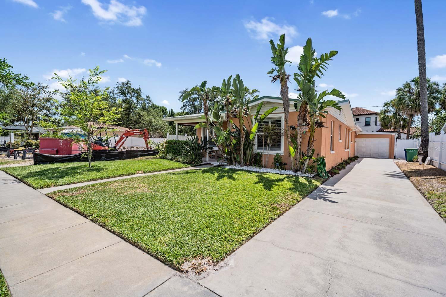 DAVIS ISLANDS PB10 PG52 TO 57 - Residential