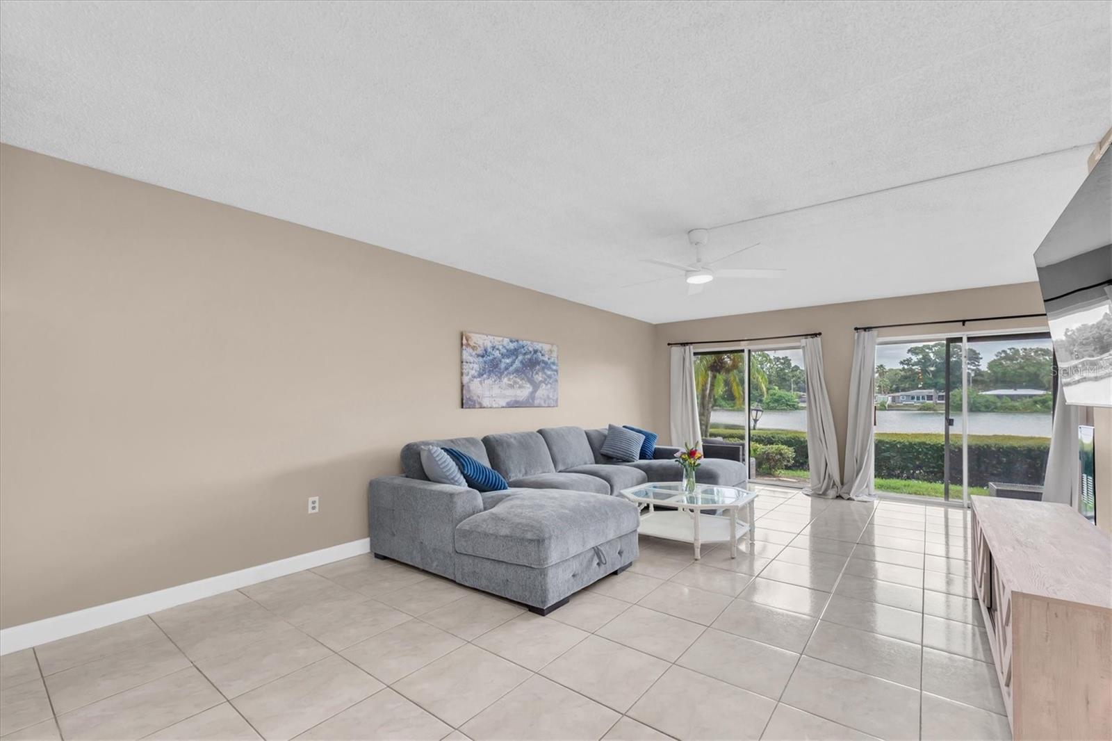 1655 S HIGHLAND AVENUE J194