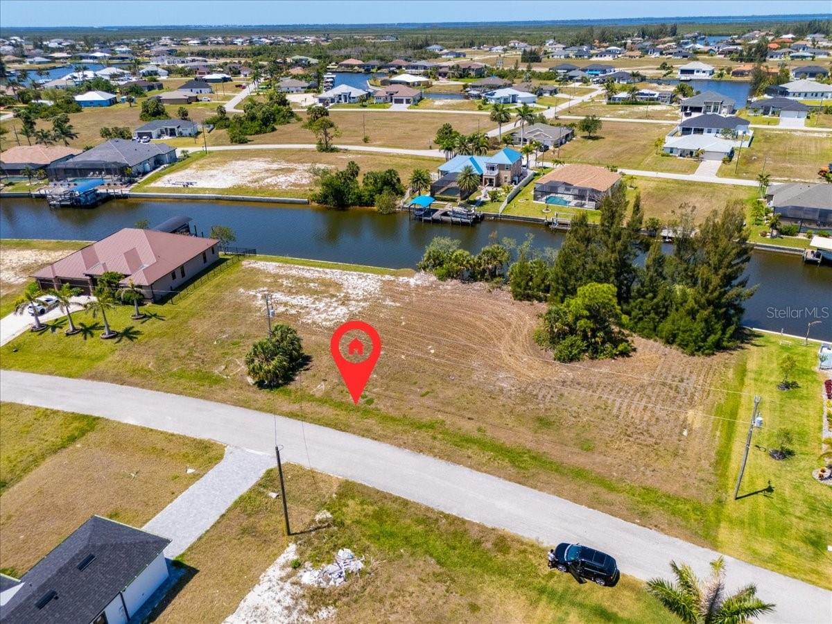 CAPE CORAL - Land