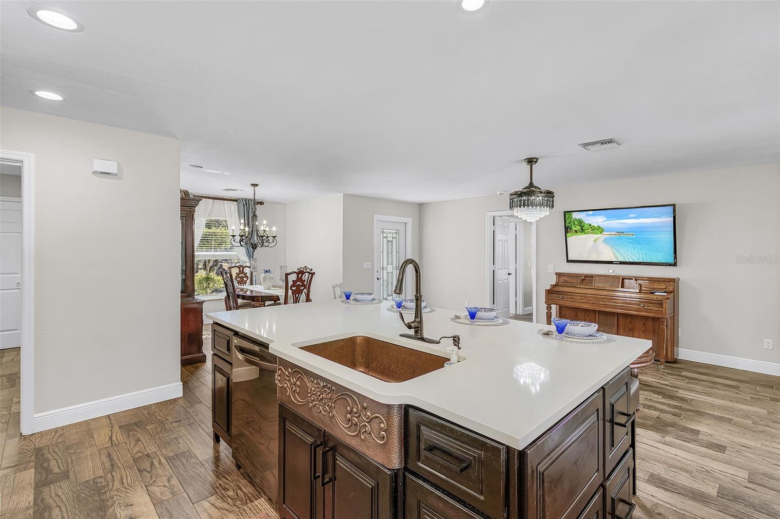 GOLDEN GATE ESTATE UNIT 70 - Residential