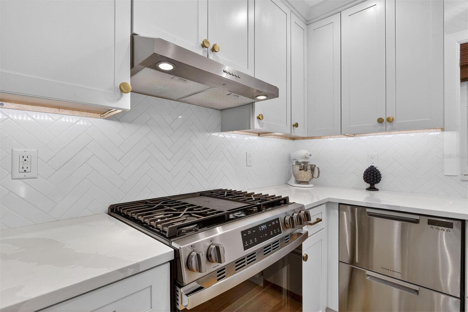 SUBURBAN HEIGHTS - Residential