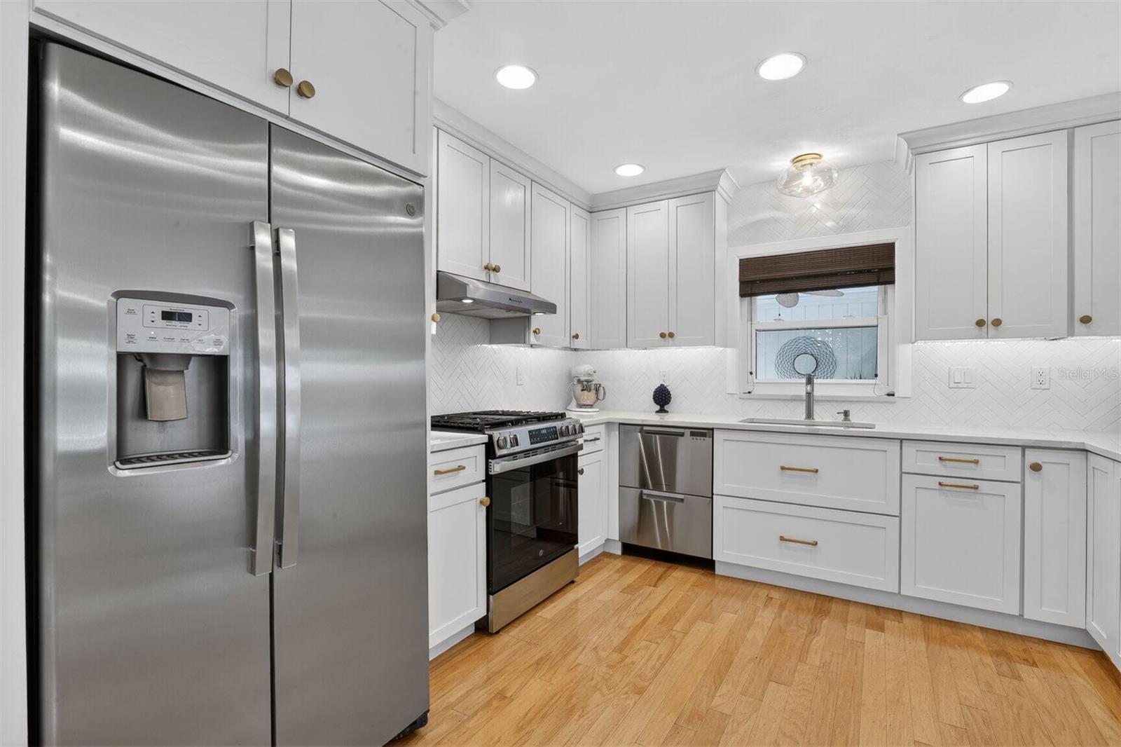 SUBURBAN HEIGHTS - Residential