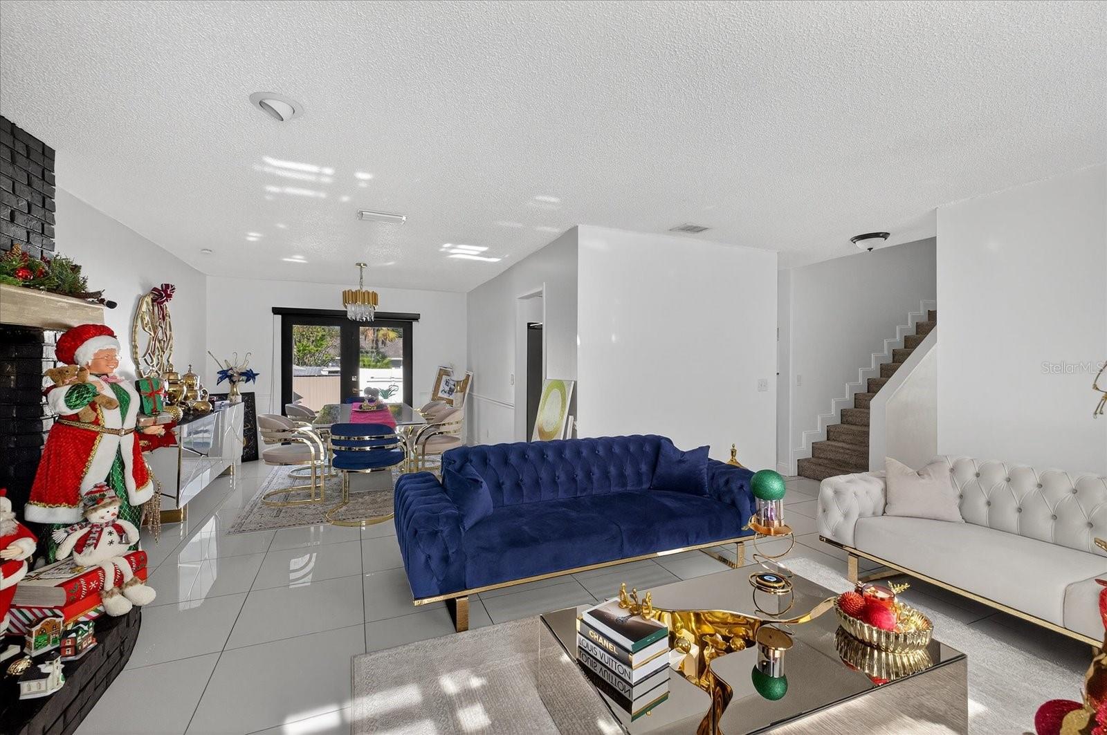 TOWN N COUNTRY - Residential