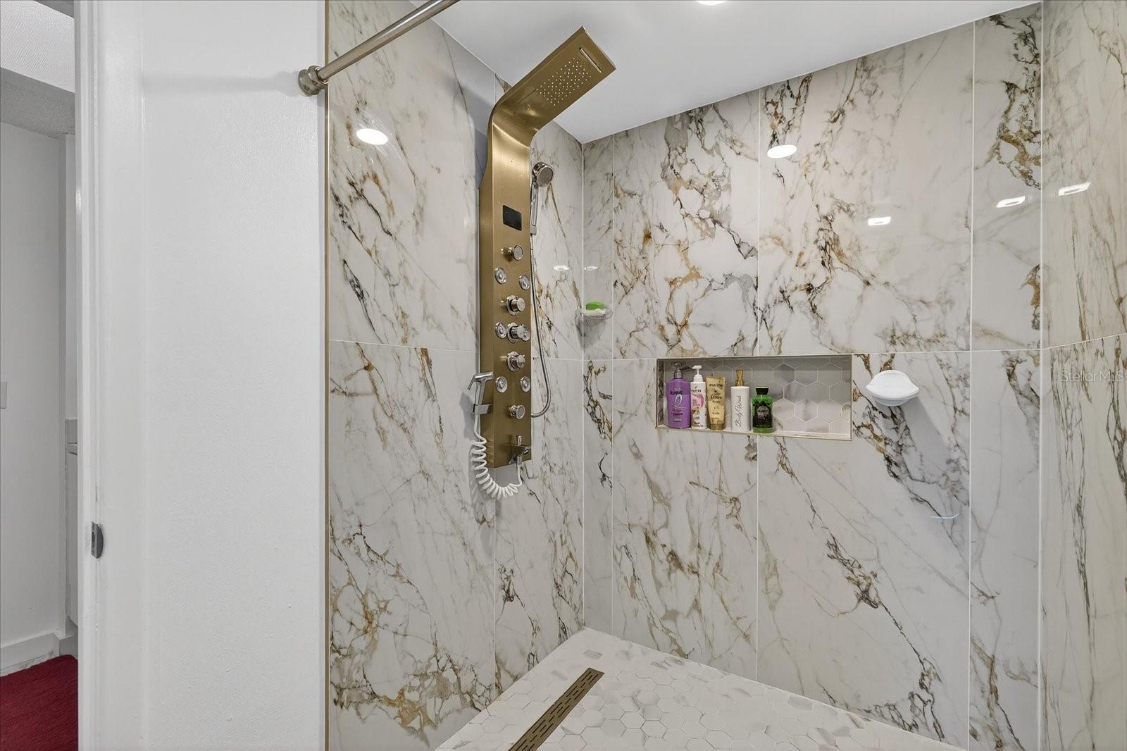 TOWN N COUNTRY - Residential