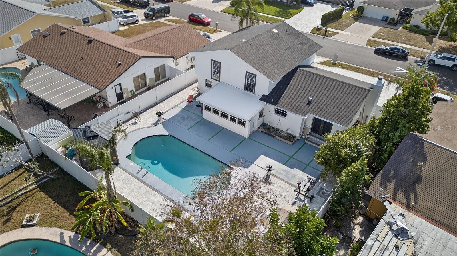 TOWN N COUNTRY - Residential