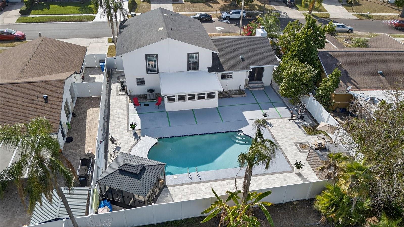 TOWN N COUNTRY - Residential