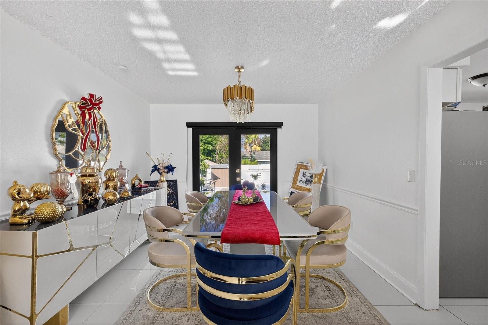 TOWN N COUNTRY - Residential