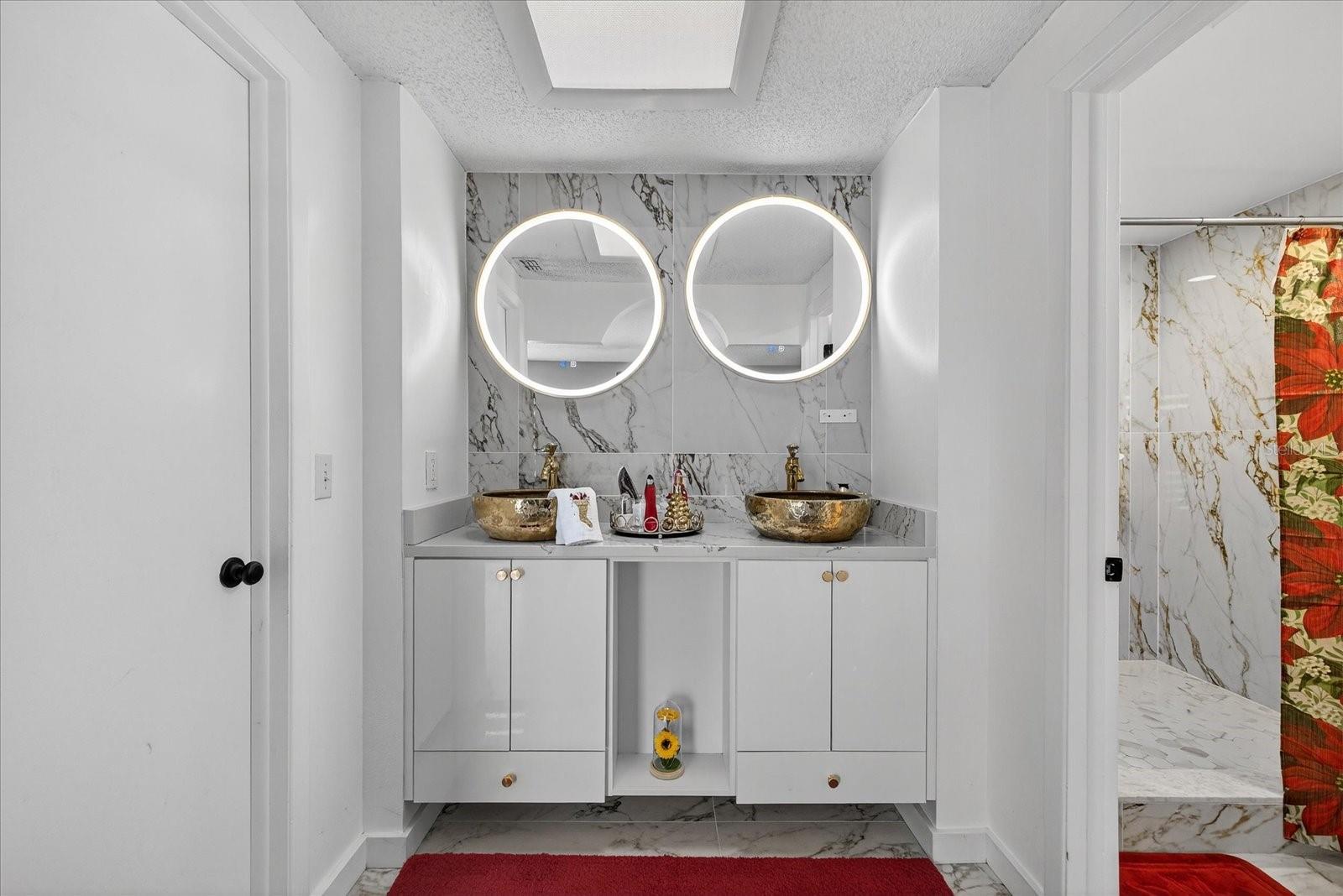 TOWN N COUNTRY - Residential