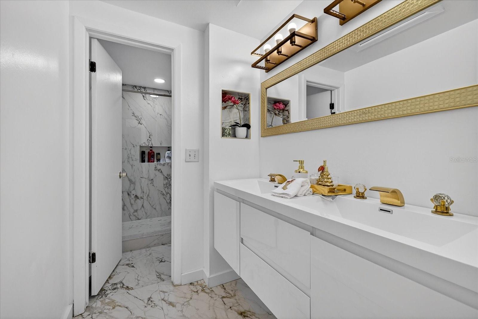 TOWN N COUNTRY - Residential