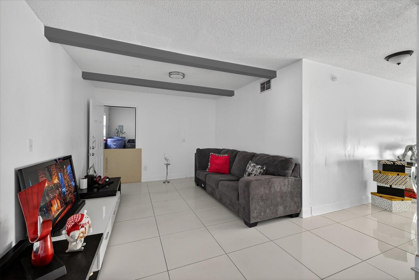 TOWN N COUNTRY - Residential