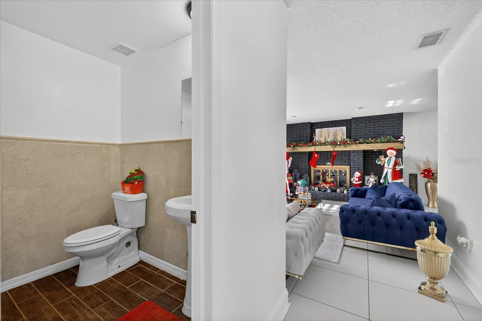 TOWN N COUNTRY - Residential