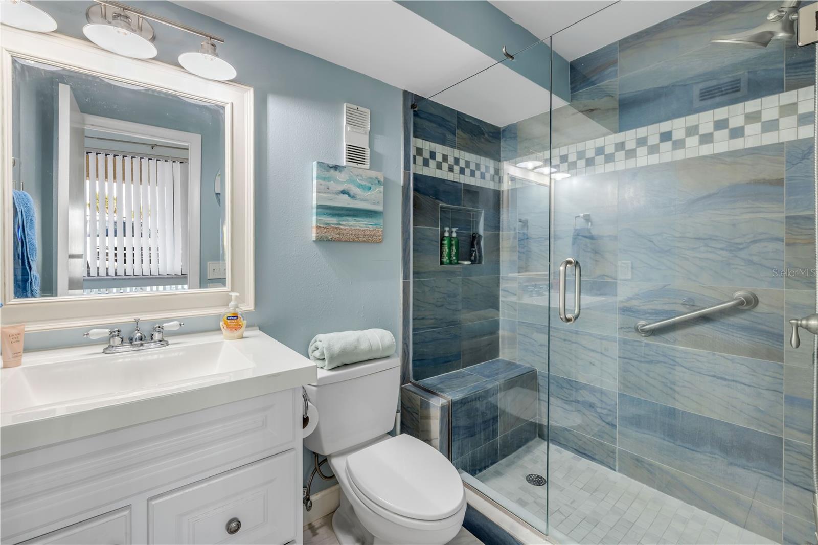 ERROLL SEA CONDO - Residential