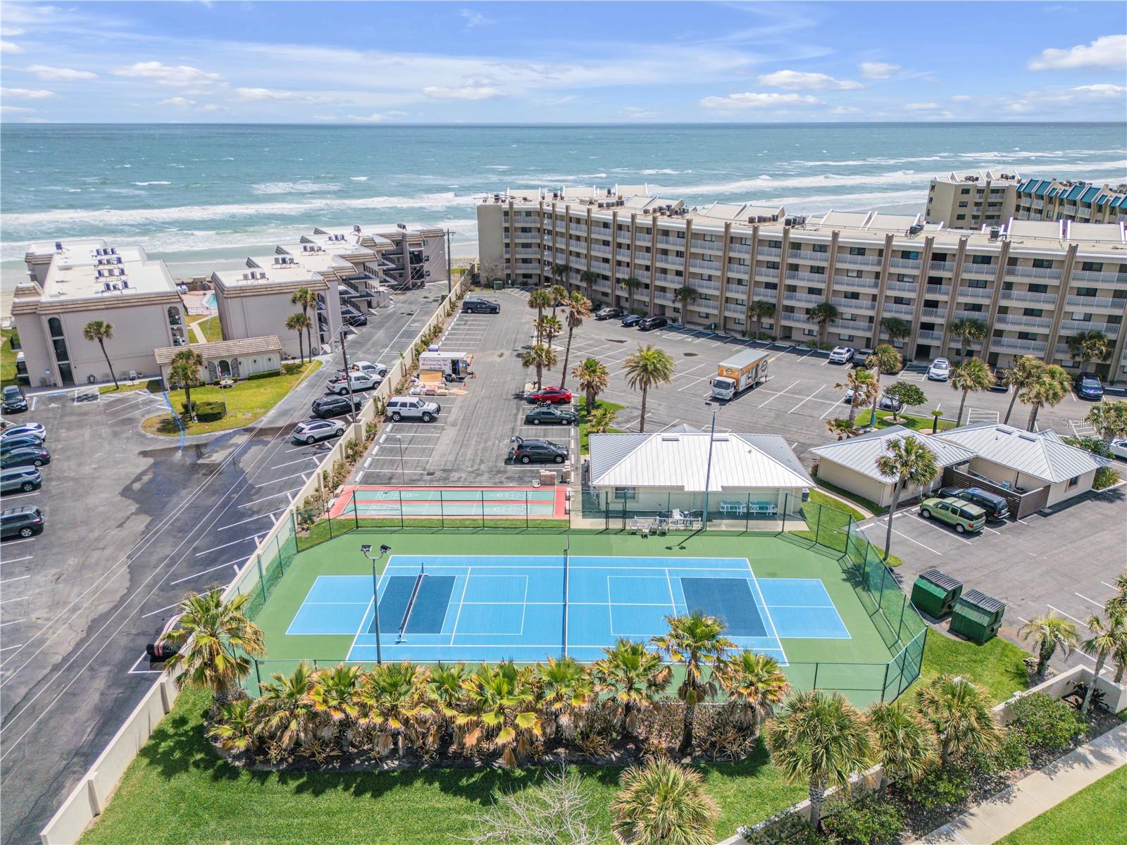 ERROLL SEA CONDO - Residential