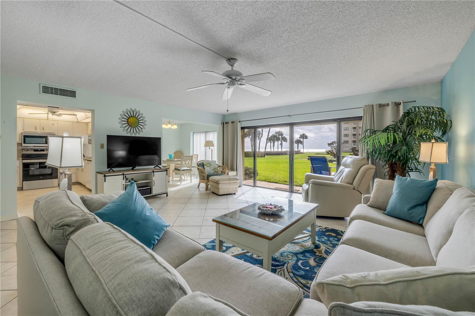 ERROLL SEA CONDO - Residential