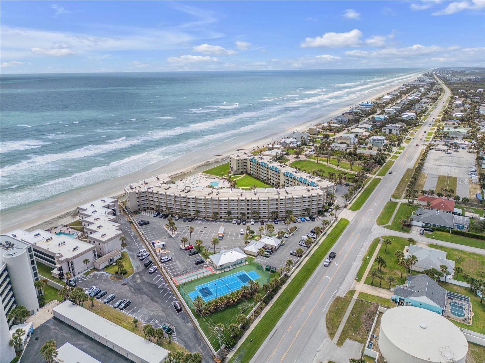 ERROLL SEA CONDO - Residential
