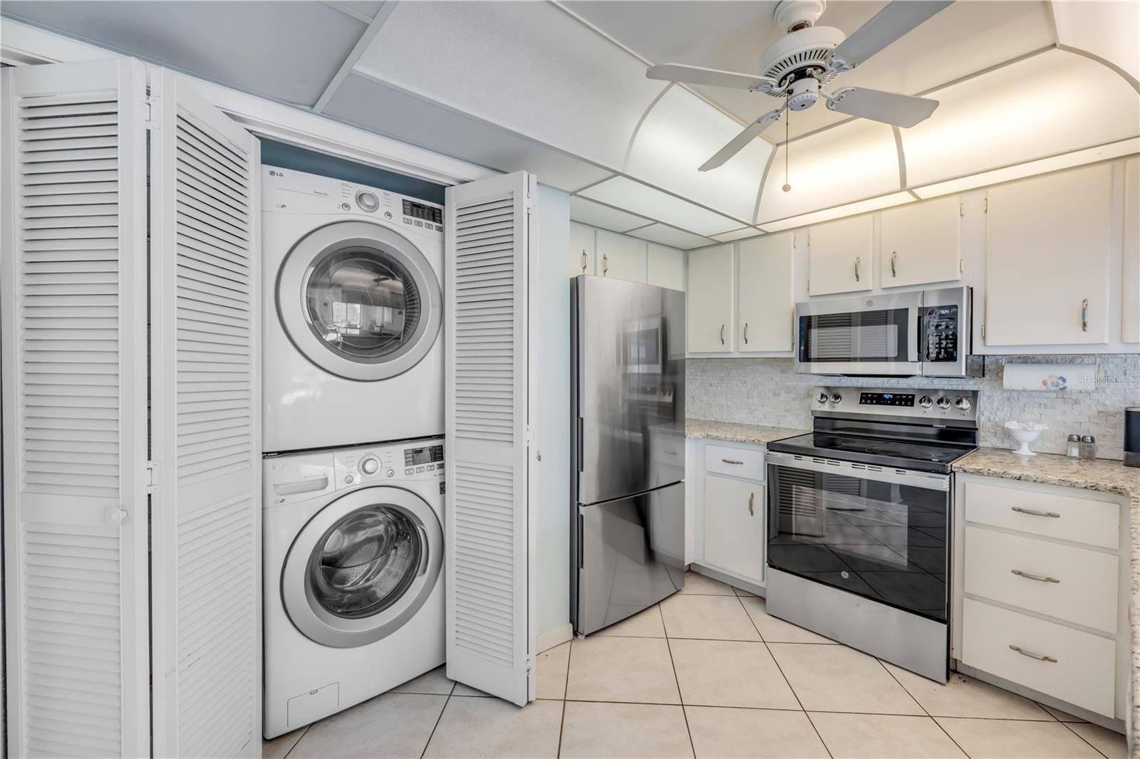 ERROLL SEA CONDO - Residential