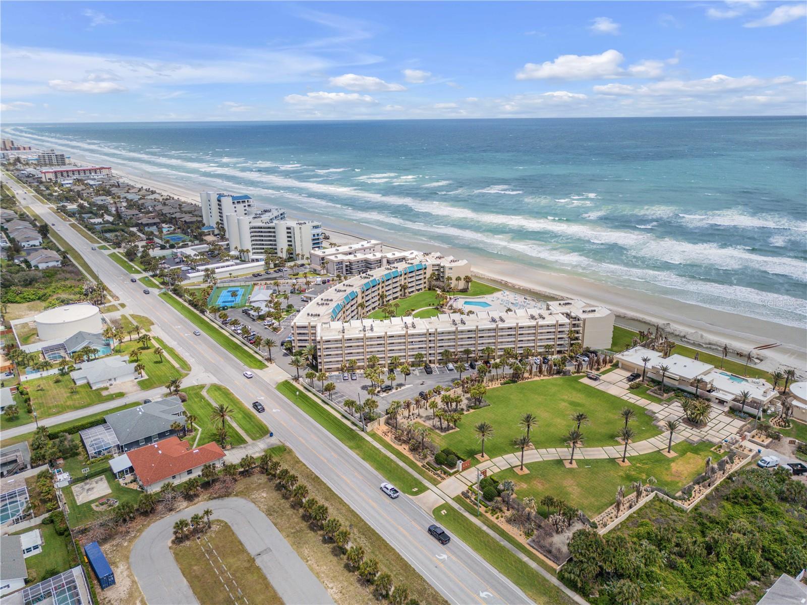 ERROLL SEA CONDO - Residential