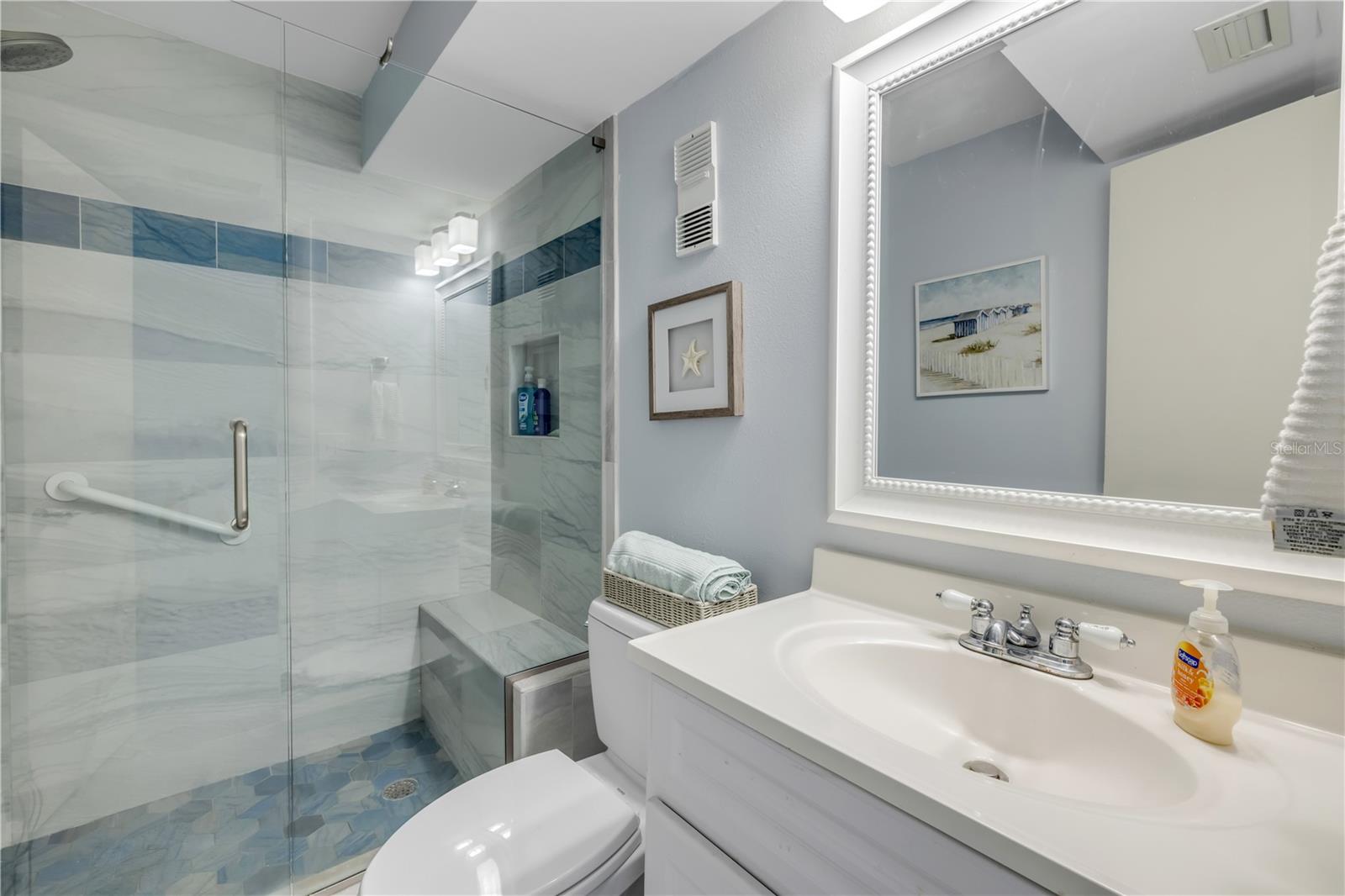 ERROLL SEA CONDO - Residential